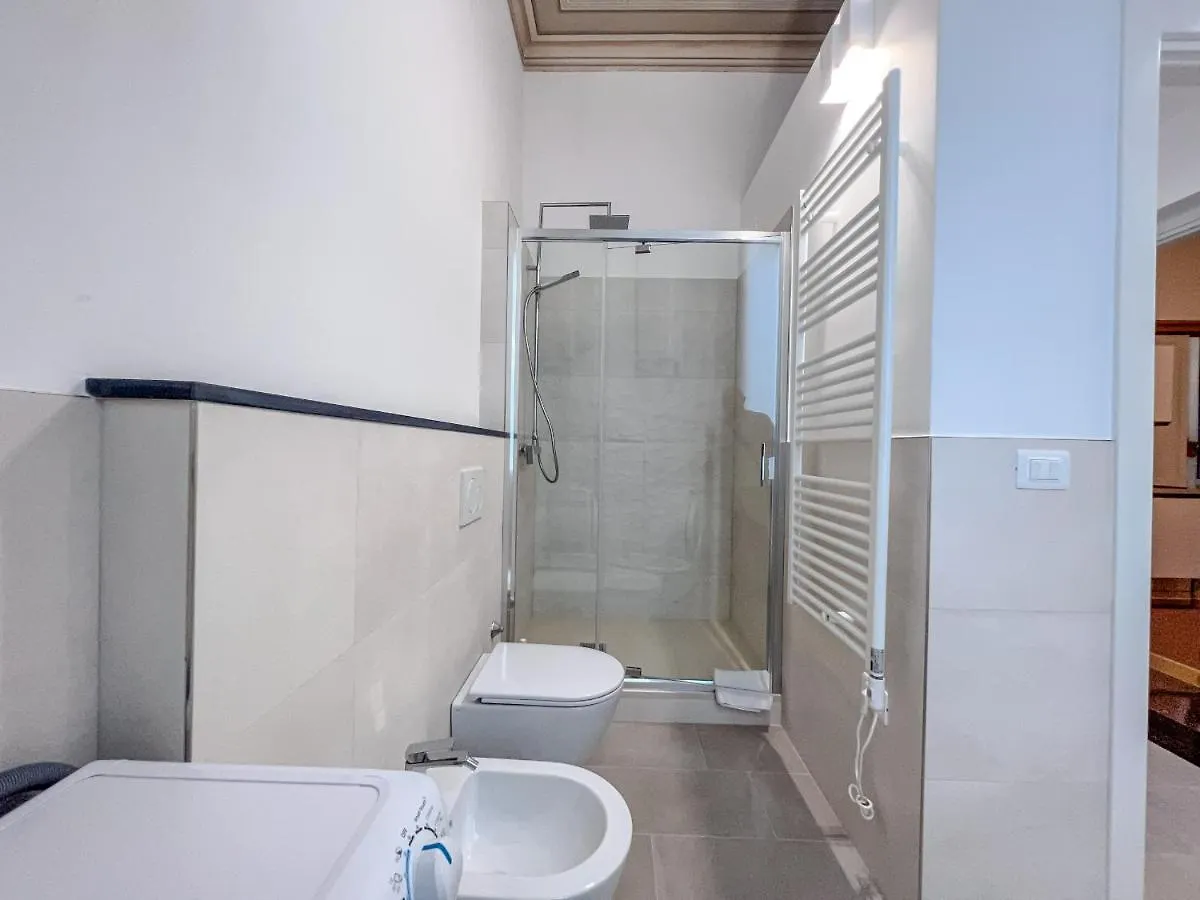 Appartamenti in Villa del '900  Varazze Italia